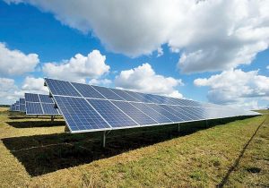 ضرورت ذخیره‌سازی انرژی پیش از تابستان/دولت موظف به حمایت از تولید انرژی خورشیدی