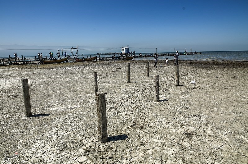 خزر خسته از مصوبات بی پشتوانه/ اقتصاد دریا محور در گرو نجات خلیج گرگان