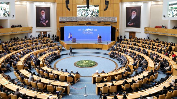 پشتیبانی و توانمندسازی محرومین از رسالتهای مهم دولت و حاکمیت است/ از اقدامات عملی در مسیر توانمندسازی اقشار آسیبپذیر با تمام توان حمایت خواهیم کرد