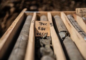 افزایش ۲۷ درصدی حفاری اکتشافی ایمیدرو طی ۱۰ ماهه امسال