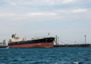 توقف ۱۱ نفتکش ایران در سواحل مالزی / نفت ایران مصادره شد؟