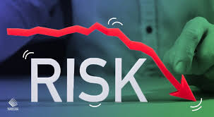 مهم‌ترین ریسک‌های بورس در ۱۴۰۴/ چگونه سیاست‌های بانک مرکزی آینده بورس را رقم می‌زند؟