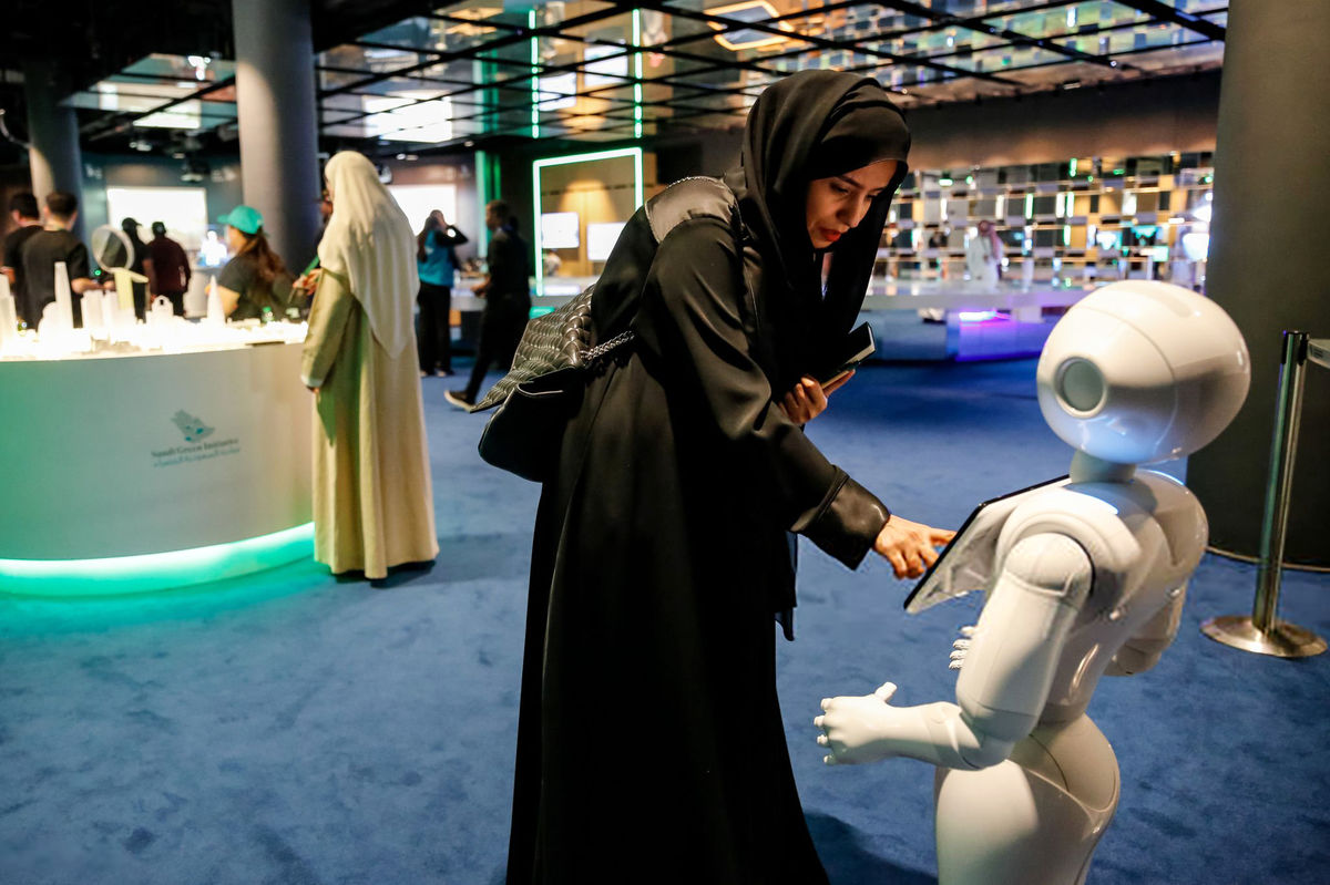عربستان قطب جدید هوش مصنوعی می‌شود؟