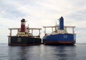 صادرات طلای سیاه به چین کاهش یافت؛ مرکز تجمع ناوگان سایه زیر ذره‌بین ترامپ