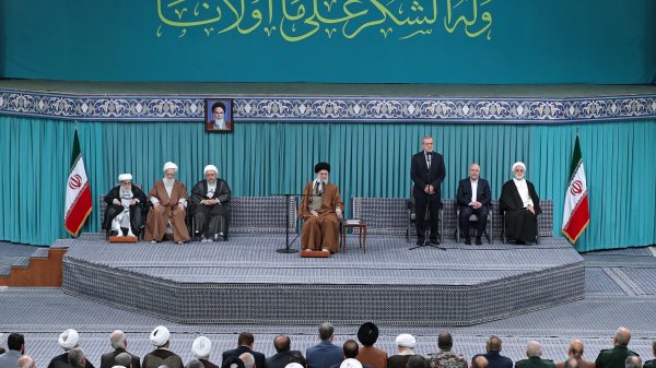 دولت با تمام وجود تلاش می‌کند تا «سرمایه‌گذاری برای تولید» در سال جاری عملی شود