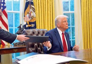 ترامپ از تصمیمش برای افزایش تعرفه ها عقب نشینی کرد