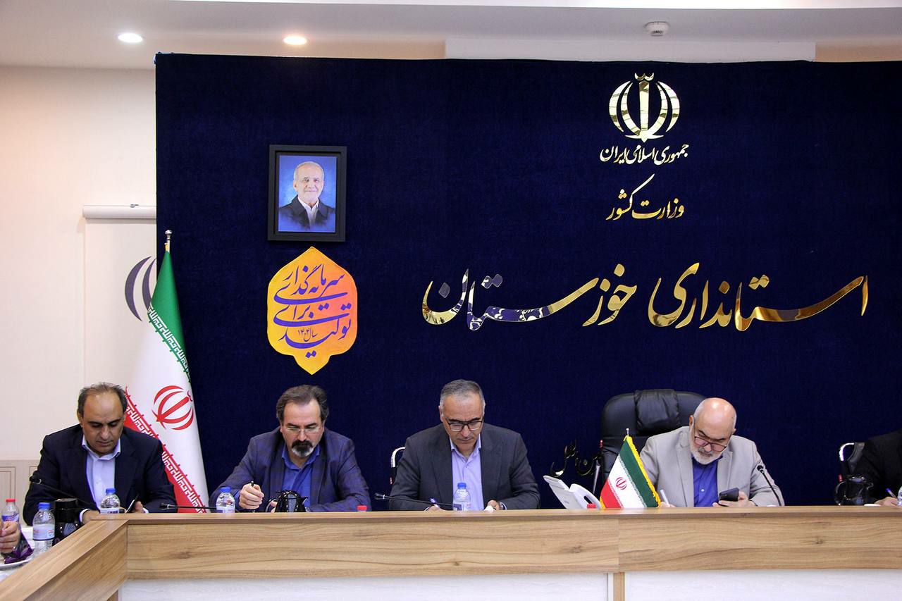 پیگیری احداث نیروگاه خورشیدی فولاد اکسین خوزستان/ مسکن کارگری اولویت هلدینگ صبا انرژی است