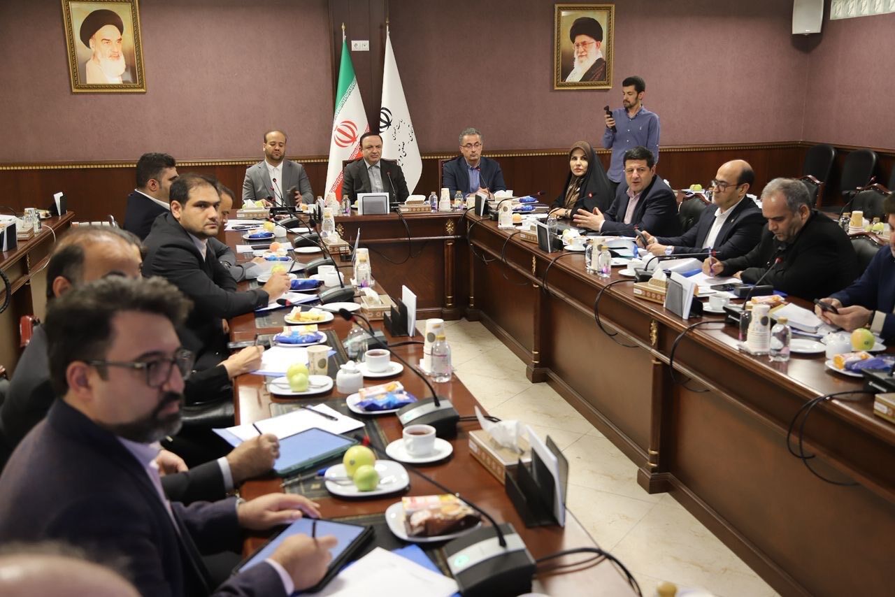 نشست هم‌اندیشی بورس بین‌الملل مناطق آزاد با حضور سهامداران داخلی برگزار شد