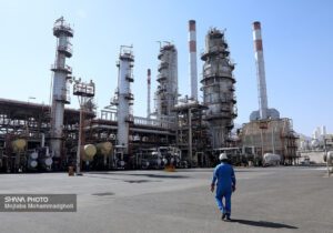 دبیرکل انجمن صنفی پتروشیمی: ۹۸ درصد از ارز پتروشیمی‌ها پرداخت شده است