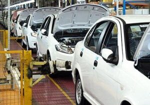 خصوصی‌سازی در خودروسازی شروع شد، اما هنوز دولتی تصمیم می‌گیریم